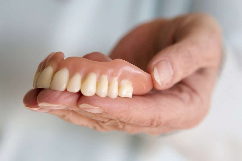 dentures-1024x683