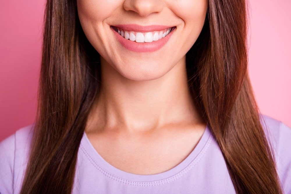 There’s A Fast And Easy Way To Remove Veneers Without Drilling.